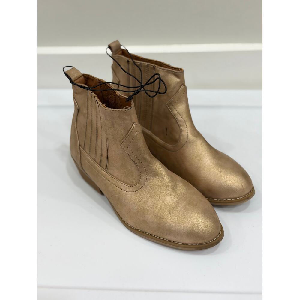 Universal Thread Shimmer Booties Size 7.5W